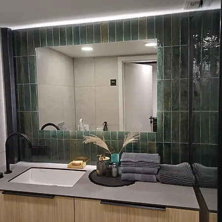 Rooftop Terrace Loft 15 Minute Walk To Zalgiris Arena דירה *