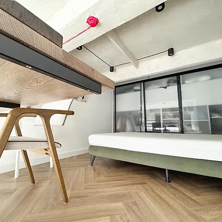 Rooftop Terrace Loft 15 Minute Walk To Zalgiris Arena Διαμέρισμα