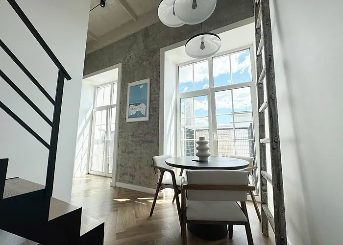 Rooftop Terrace Loft 15 Minute Walk To Zalgiris Arena דירה