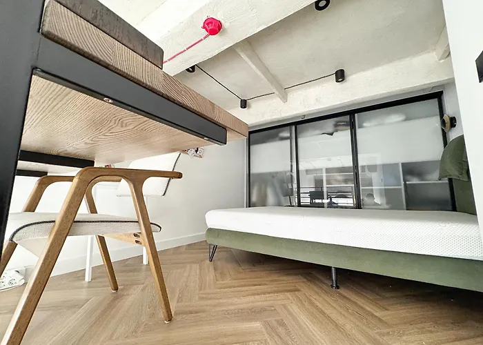 Rooftop Terrace Loft 15 Minute Walk To Zalgiris Arena דירה